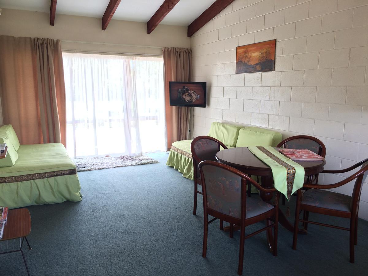 Katikati Motel Exteriör bild