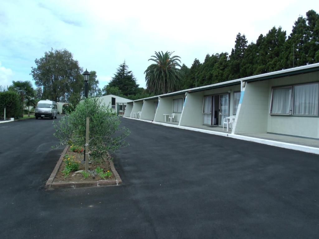 Katikati Motel Exteriör bild